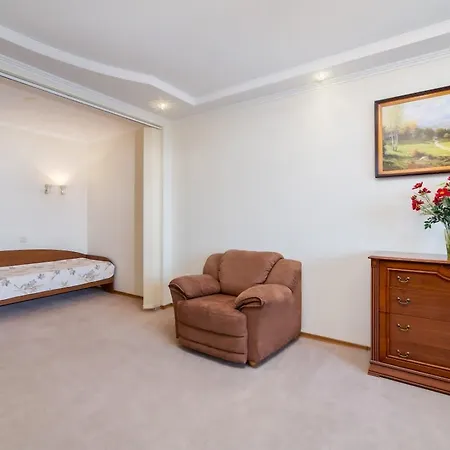 Family Shevchenko Avenue Apartment Odesa