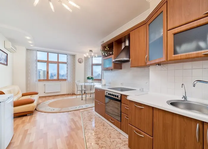 Family Shevchenko Avenue